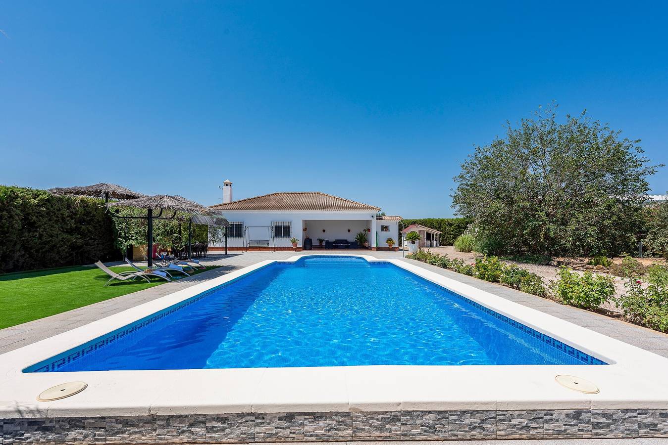 Ländliches Ferienhaus 'Manuel' mit Pool & Wlan in Marchena, Sevilla Provinz
