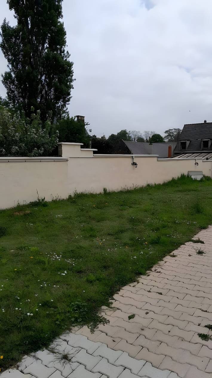 Estúdio inteiro, Estúdio 'Ravenel Tout Équipé' com Terraço, Jardim Partilhados e Wi-Fi in Ravenel, Rio Oise