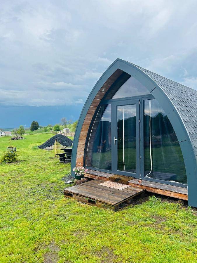 Gîte pour 2 personnes, avec Jardin à Nasbinals