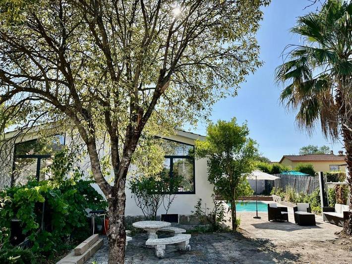 Casa rural para 8 personas, con jardín además de piscina y vistas en Higuera de las Dueñas