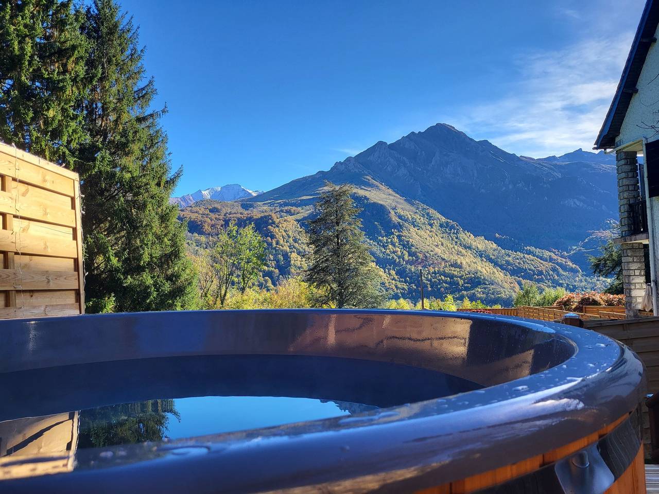 Gite le suyen avec bain nordique et sauna – Vue panoramique sur les Pyrénées in Arrens-Marsous, Parc national des Pyrénées