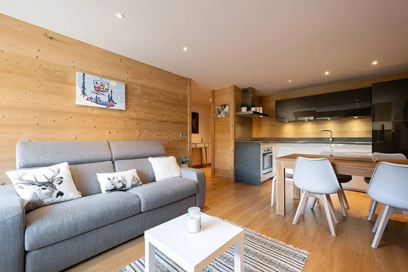 Ganze Ferienwohnung, Ferienwohnung für 4 Personen mit Balkon/Terrasse in La Clusaz, Annecy und Umgebung