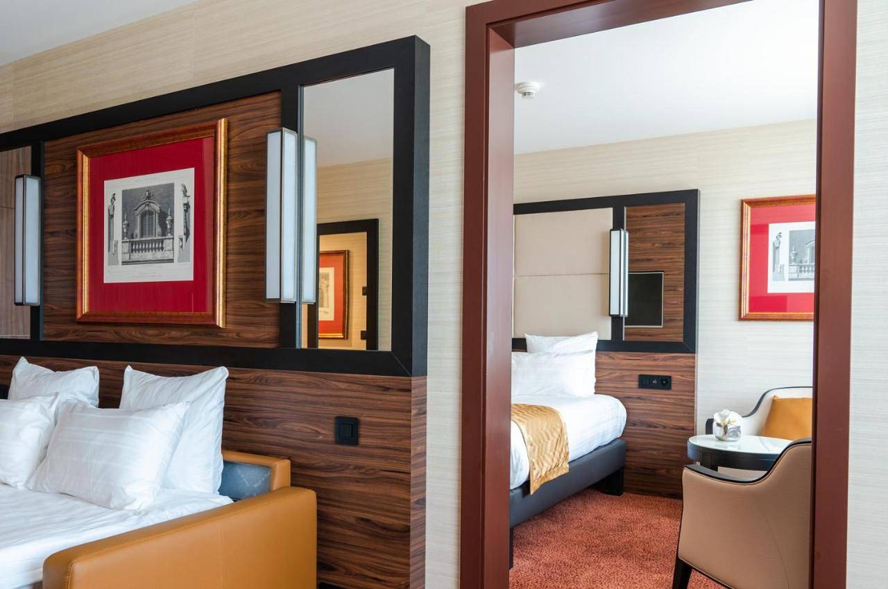 Nash Suites Airport Hotel in Cointrin, Meyrin