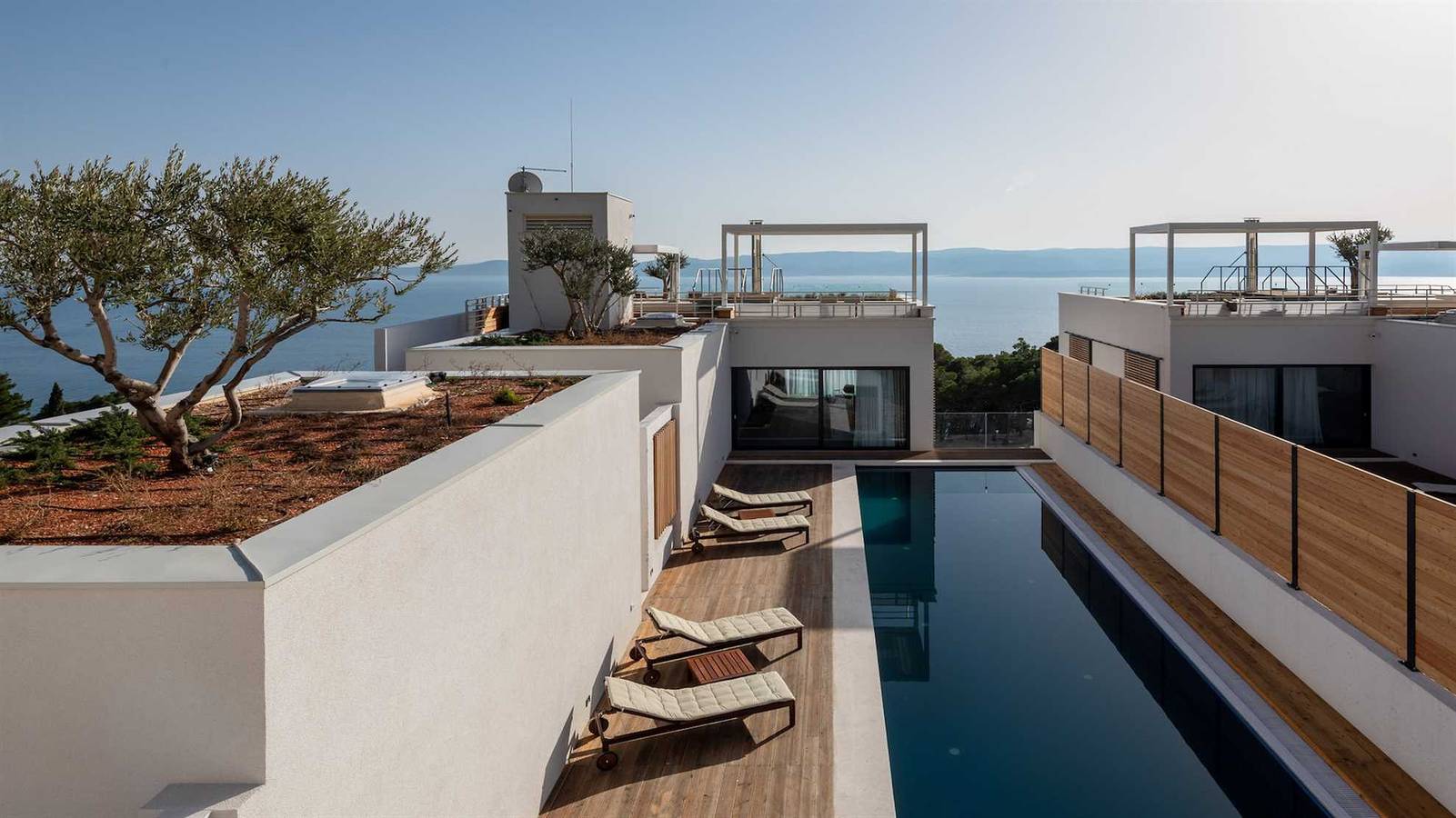 Villa Gemelos - Meerblick, beheizte Pools, Jacuzzi, Sauna und ein Fitnessstudio in Marusici, Split-Dalmatien