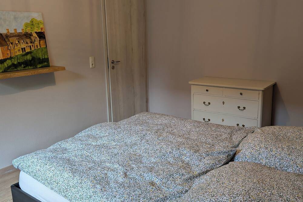 Ganze Wohnung, Ferienwohnung im Bungert - direkt am Eifelsteig in Üxheim, Vulkaneifel