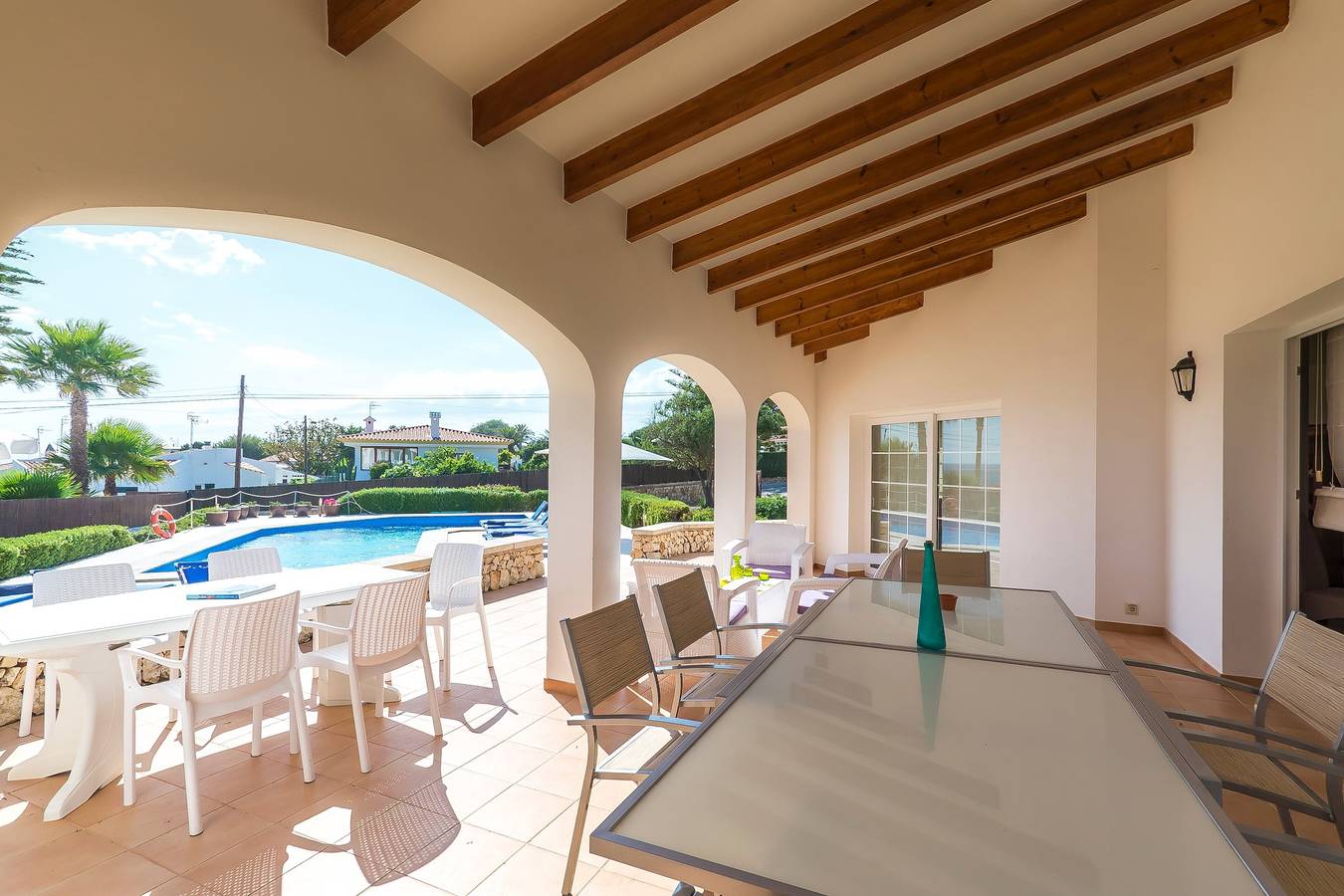 Geräumige Villa mit Pool und Meerblick – Villa Arena Blanca in Punta Prima, Sant Lluís