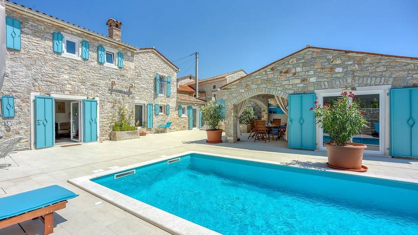Villa pour 6 personnes, avec terrasse et piscine à Selina