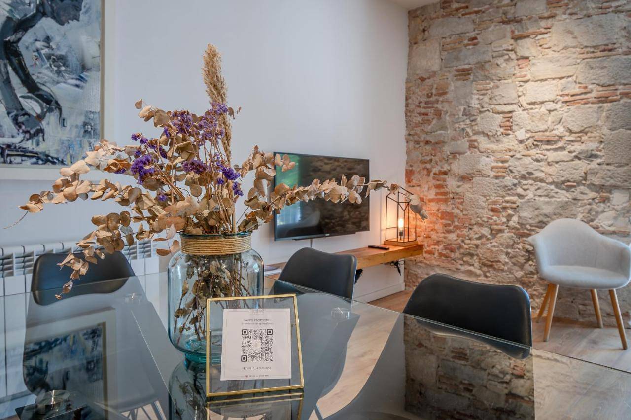 Entire apartment, Flateli Plaça Catalunya 1-2 in Girona, Gironès