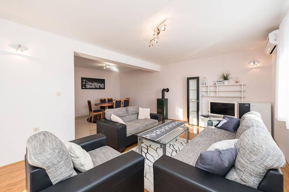 Pet friendly home in Bibinje in Bibinje, Zadar