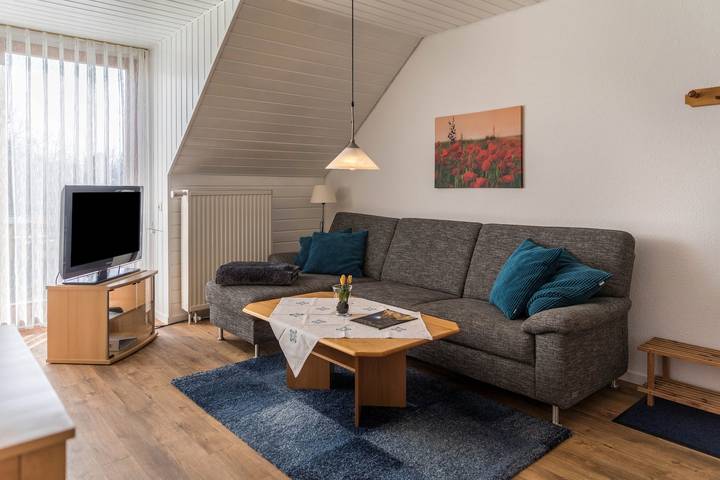 Ganze Wohnung, Gemütliche Ferienwohnung "Baur Nr. 1" bei Schloss Salem mit Wlan & Balkon; Parkplatz vorhanden in Salem, Region Bodensee-Oberschwaben