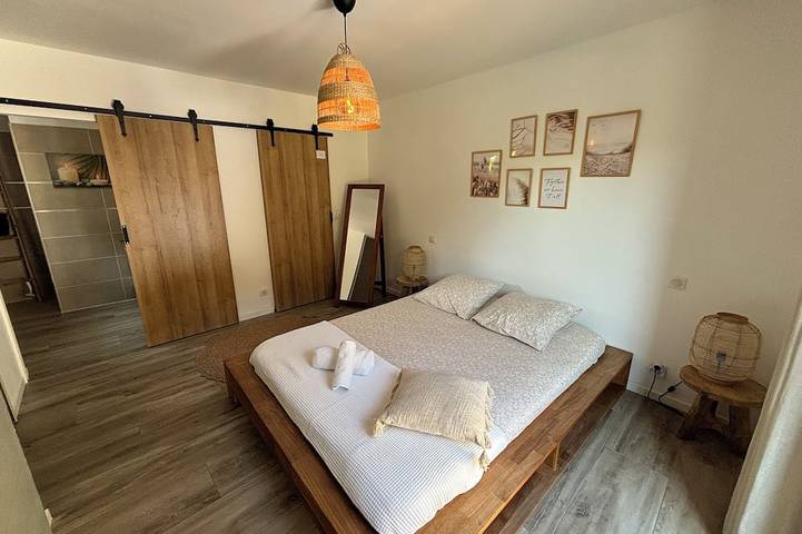Location de vacances pour 8 personnes, avec terrasse et jardin à Mas-Blanc-des-Alpilles - 2