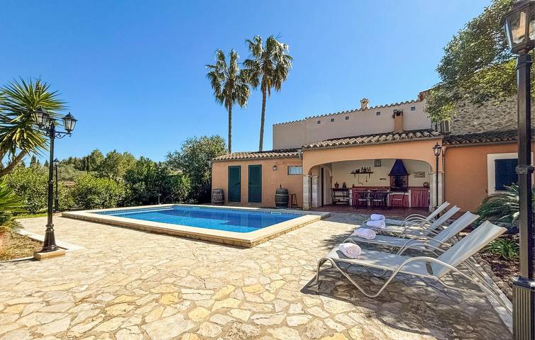 Finca für 4 Personen, mit Terrasse und Garten sowie Pool in Alaró