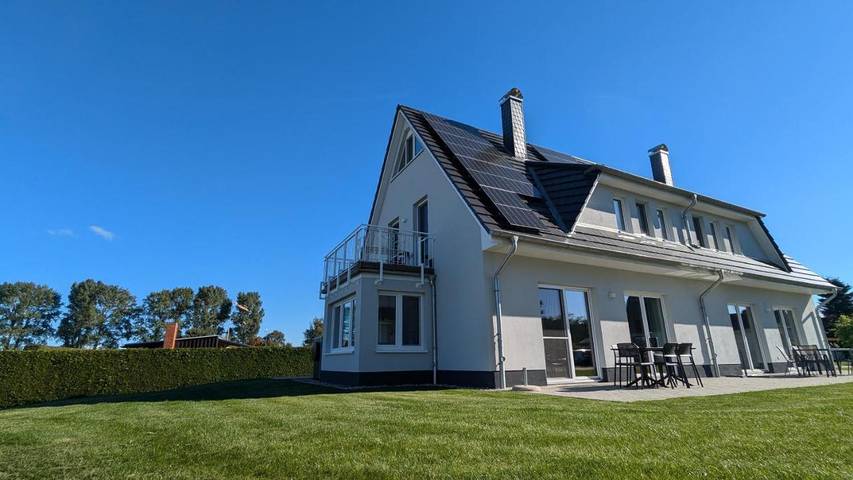 Ferienhaus für 6 Personen, mit Ausblick und Seeblick sowie Balkon in Bresewitz