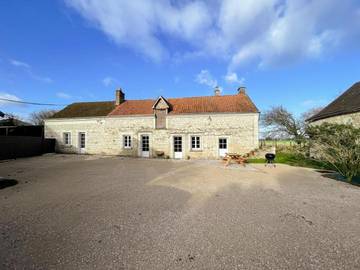 Location de vacances pour 4 personnes, avec terrasse et jardin à Gizeux