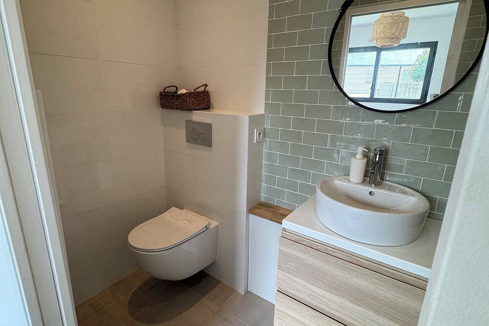 Apartamento entero, Cosy studio in quiet location, Questembert town center in Questembert, Región de Vannes