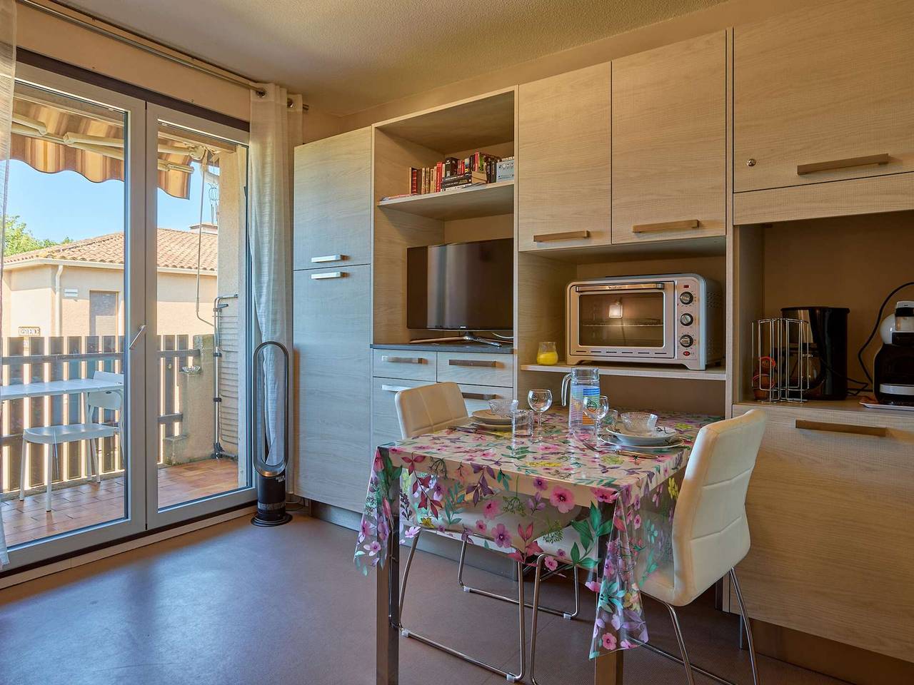 Studio entier, Studio lumineux proche Lac de l'Uby avec Wi-Fi gratuit in Cazaubon, Gers