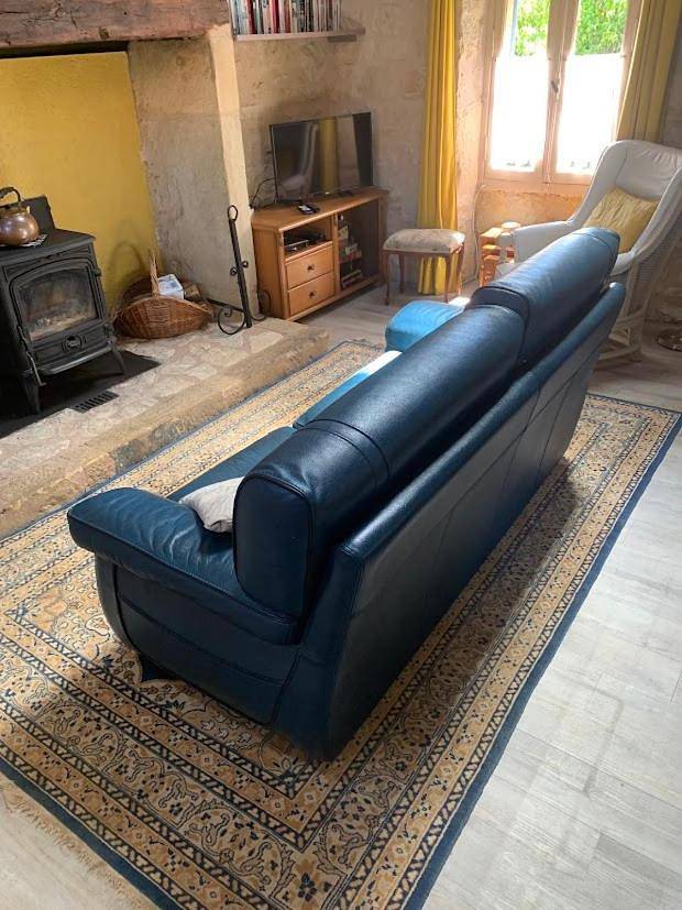 Location de vacances pour 5 personnes, avec piscine ainsi que vue et jardin, animaux acceptés à Hautefort - 3