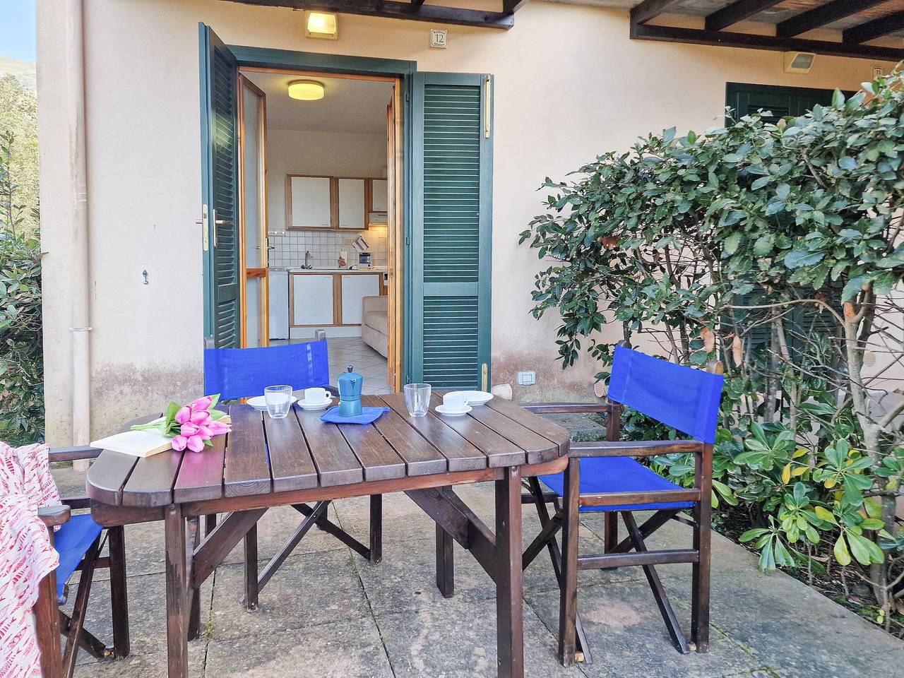 Appartamento intero, Appartamento 'Altaluna with Pool' con piscina condivisa, terrazza privata e balcone in Nisporto, Riotorto