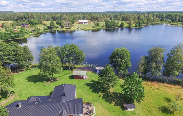 Ferienhaus für 9 Personen, mit Sauna und Garten sowie Terrasse in Västergötland - 2