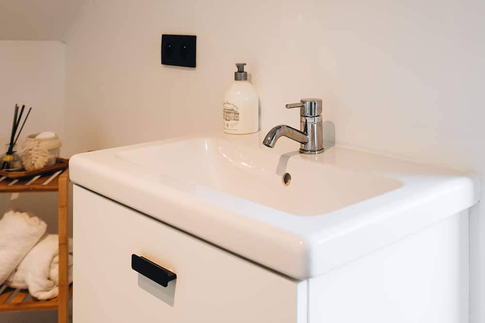 Ganze Wohnung, Cosy studio in a green country setting in Gesves, Region Namur