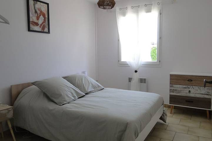 Location de vacances pour 6 personnes, avec jardin et terrasse à Sénas - 2