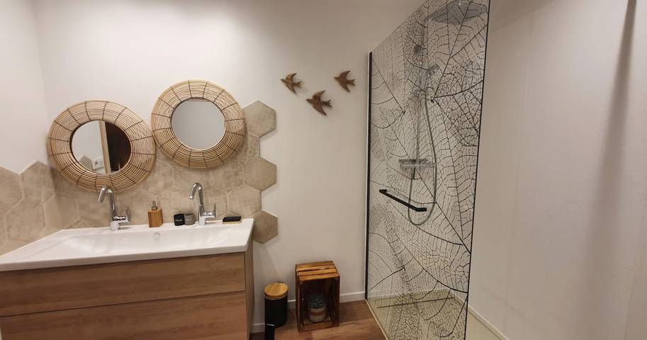 Gîte pour 15 personnes, avec jardin et terrasse en Bourgogne-Franche-Comté - 2