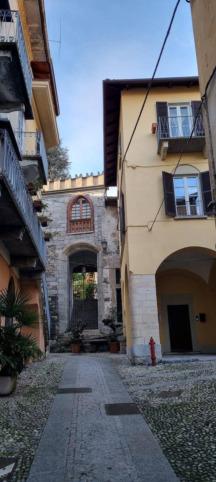 Guest House Il Grifo - Camere nel centro di Lesa in Lesa, Lago Maggiore (Piemonte)