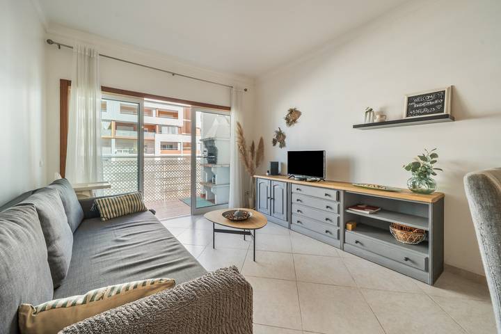Hel lägenhet, Sulaosol Apartment with Shared Pool, Wi-Fi, and Air Conditioning in Portimão, Faro distrikt
