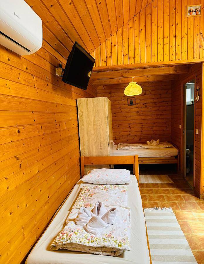 Chalet für 4 Personen, mit Terrasse und Garten in Ungarn - 4