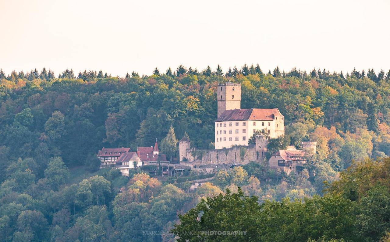 Wohnen auf der Ritterburg in Haßmersheim, Kraichgau