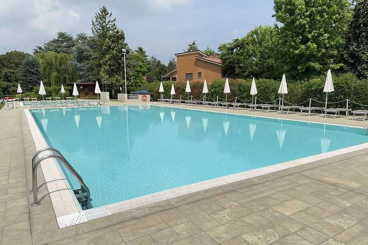 Ferienhaus für 4 Personen, mit Pool und Garten