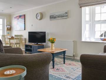 Log Cabin for 4 People in Salcombe, Devon, Photo 3