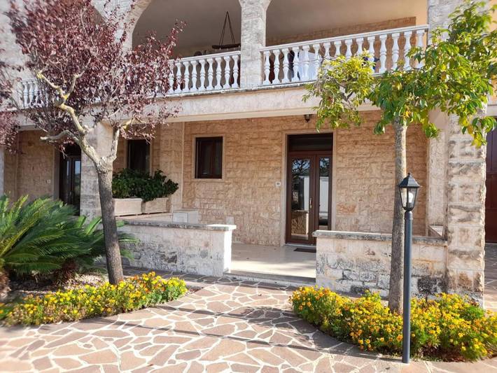 Gîte pour 4 personnes, avec piscine ainsi que jardin et vue, adapté aux familles à Fasano - 3