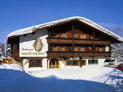Apartamento vacacional entero, Gasthof-Appartements Vroni - Chiemgau Karte - Apartment 7 for 4 persons, 1 separate bedroom, balcony, 57 m² in Inzell, Alpes Bávaros