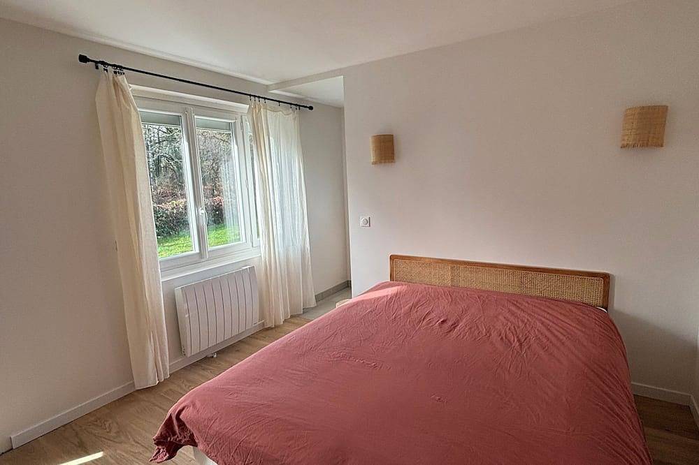 Bright house, quiet and well located (10min from beaches, Carnac, Quiberon..) in Ploemel, Côte des Mégalithes