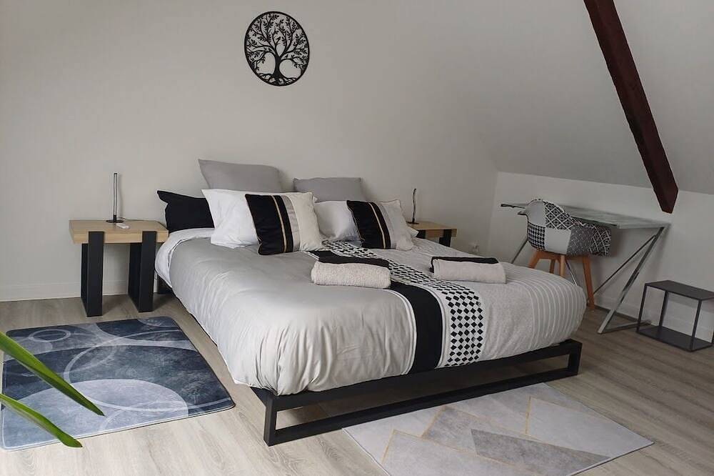 Charming fisherman's cottage, private courtyard in Saint-Brieuc, Côte de Goëlo