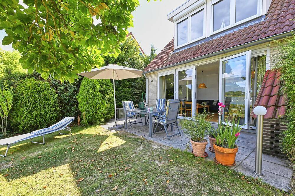 Ferienhaus mit herrlichem Wasserblick in Stevensweert, Limburg (Niederlande)