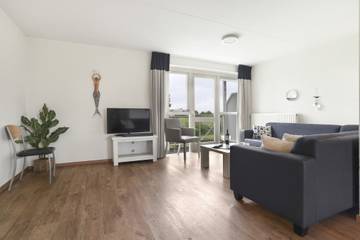 Ferienhaus für 8 Personen, mit Terrasse und Balkon/Terrasse in Brouwershaven