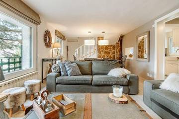 Location de vacances pour 8 personnes, avec terrasse et jardin dans Formigal