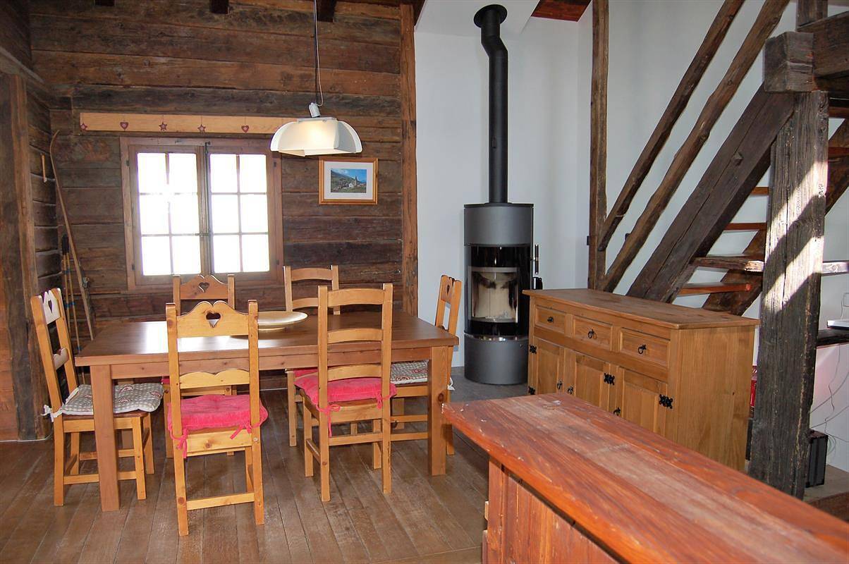 Chalet Mésanges n°11, chalet just a few steps from the cable cars in Chalais (Suiza), Alpes del Valais