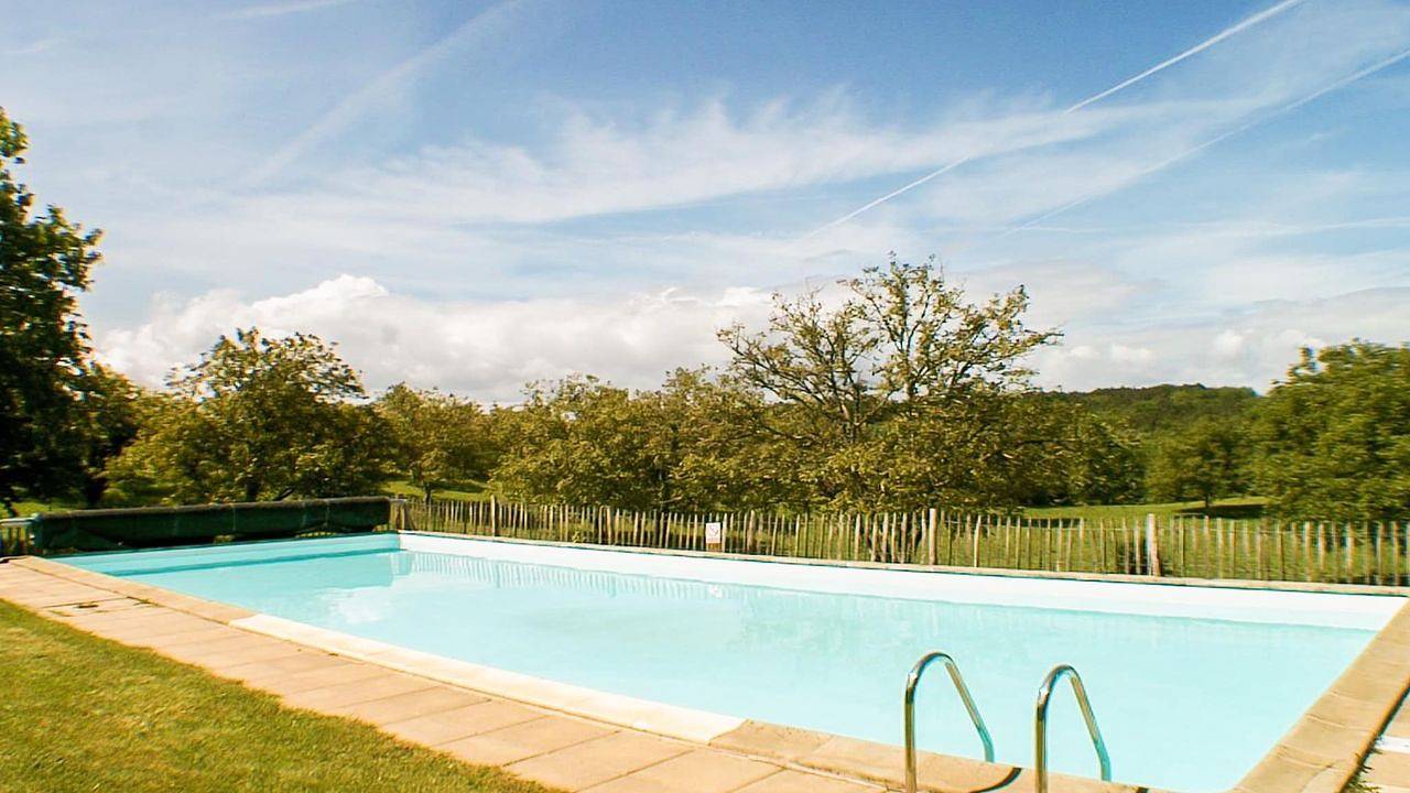 Appartement de vacances entier, Appartement de vacances pour 32 personnes avec piscine in Saint-Georges-de-Montclard, Périgord Pourpre
