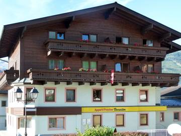 Ferienwohnung für 5 Personen, mit Balkon und Garten in Uttendorf