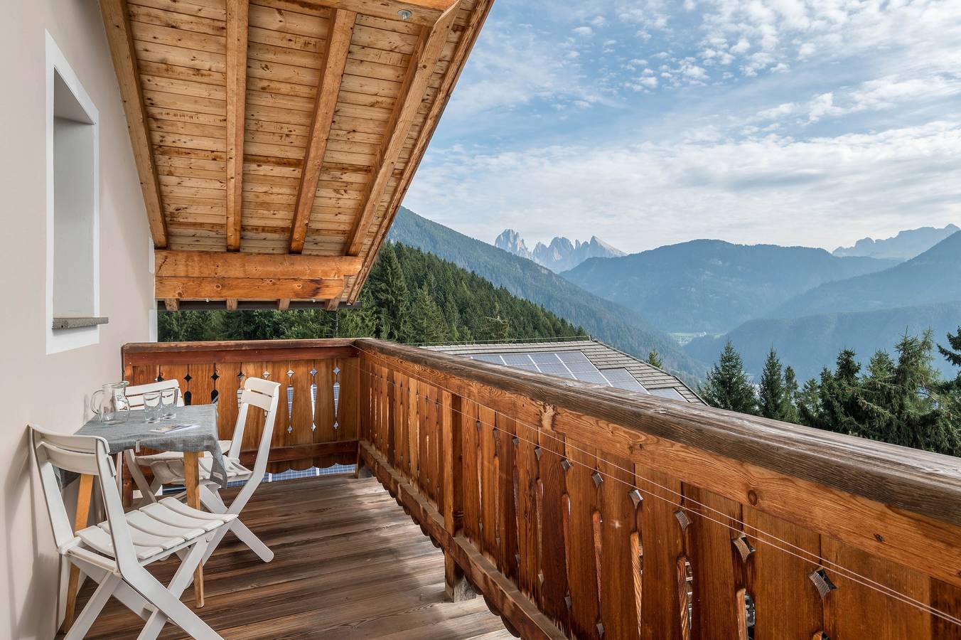 Ganze Wohnung, Ferienwohnung 'Funtnatsch Langkofel' mit Bergblick, Gemeinschaftsgarten und Wlan in Sankt Peter Tal, Lajen