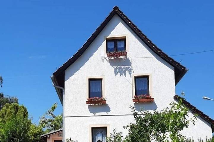 Ferienhaus für 8 Personen, mit Garten in Gera