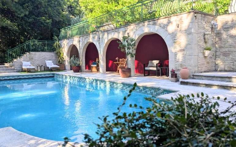 Maison de campagne pour 2 personnes, avec Terrasse et Jardin ainsi que Piscine et Vue à Saint-Privat