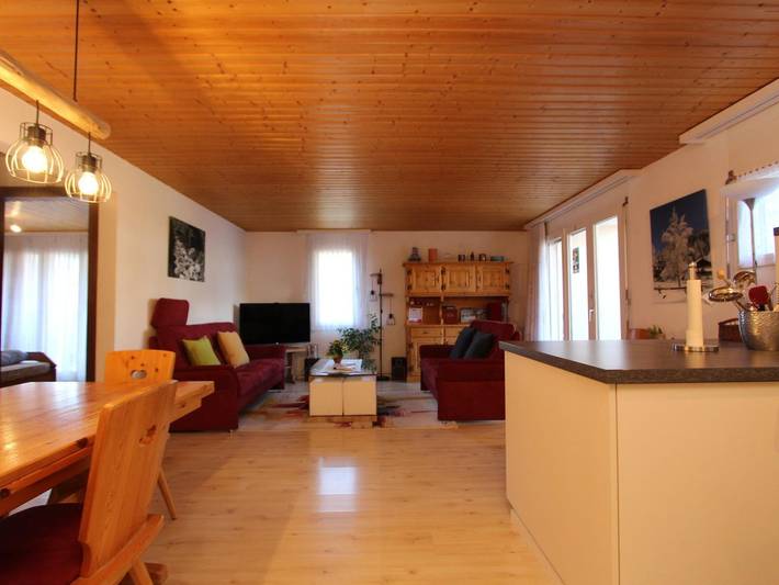 Ganze Ferienwohnung, Soras 16 Reeves - 3.5 Zimmerwohnung -  4 Betten in Surses, Albula
