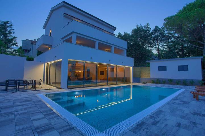Villa für 8 Personen, mit Terrasse und Pool, mit Haustier - 1