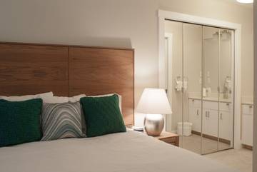 Glamping for 4 Guests in Whistler, Whistler Blackcomb, Picture 2