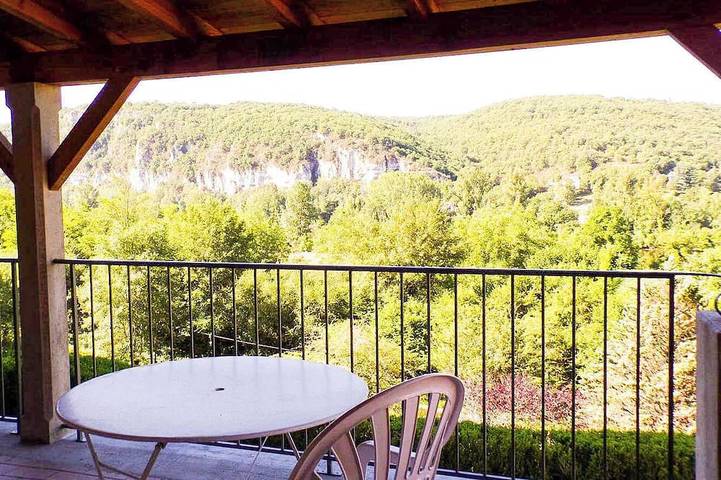 Location de vacances pour 6 personnes, avec jardin à Saint-Martin-Labouval