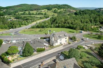 Hôtel pour 2 personnes, avec jardin et vue, animaux acceptés à Banassac